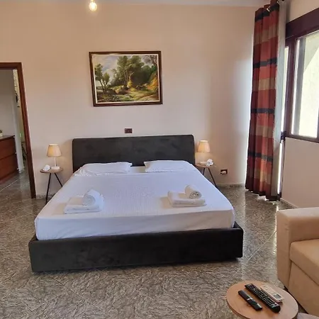 Matt House 2 Bedroom 2 Bathroom Beachside Apartment *